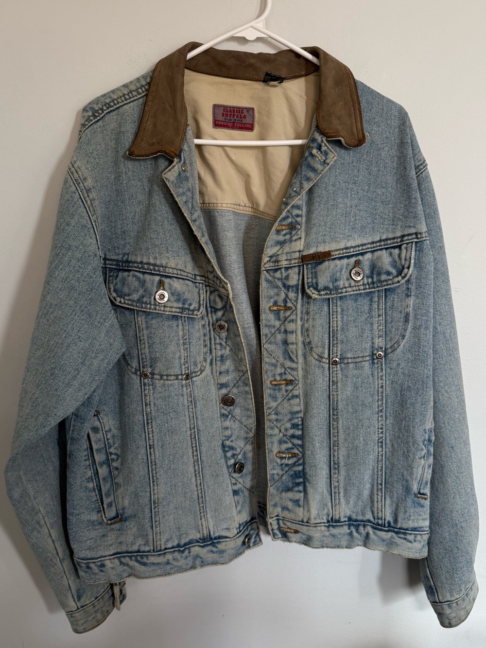 Vintage Classic Buffalo Light Blue Denim Jacket with Leather Collar